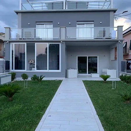 Vendégház Luxury House 4*