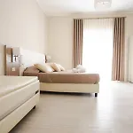 Luxury House بيت ضيافة 4*