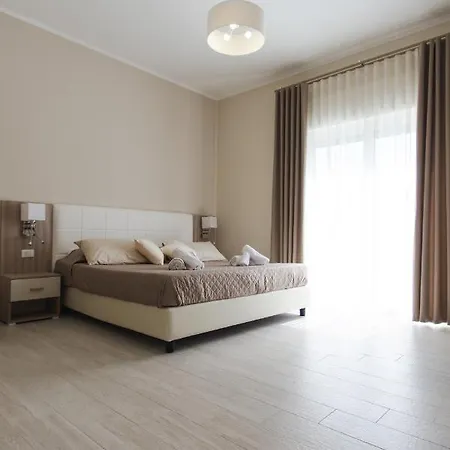 Luxury House 4* 빌라피아나