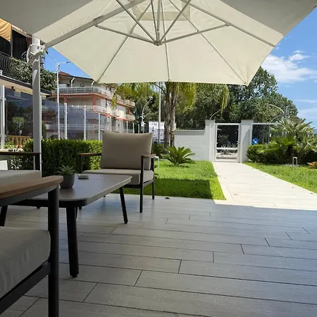 Luxury House Гостевой дом