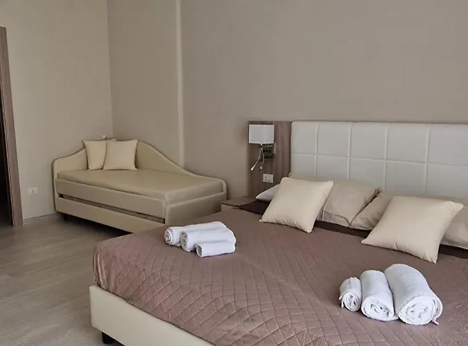 招待所 Luxury House