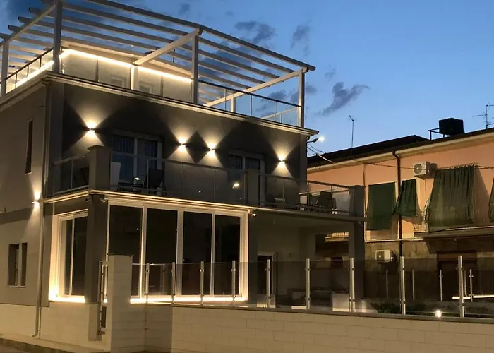 בית הארחה Luxury House