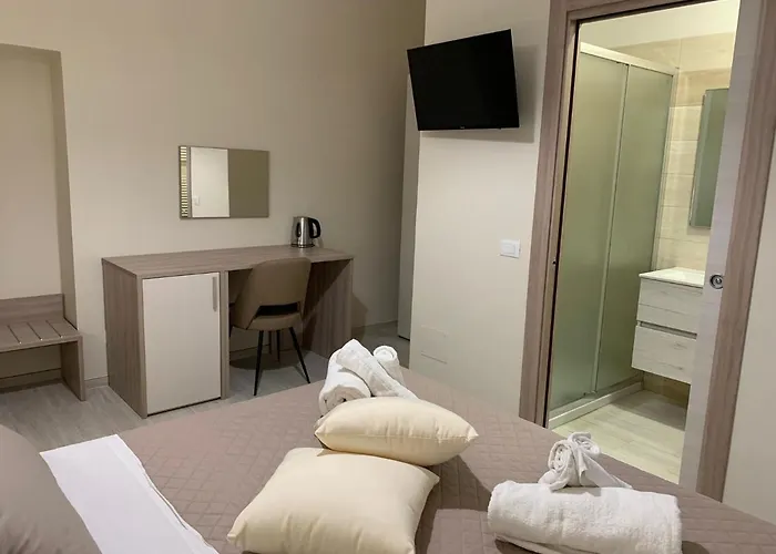 Luxury House 招待所 维拉皮亚纳