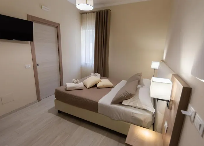 Luxury House בית הארחה