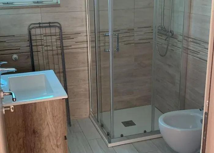 Luxury House בית הארחה 4*